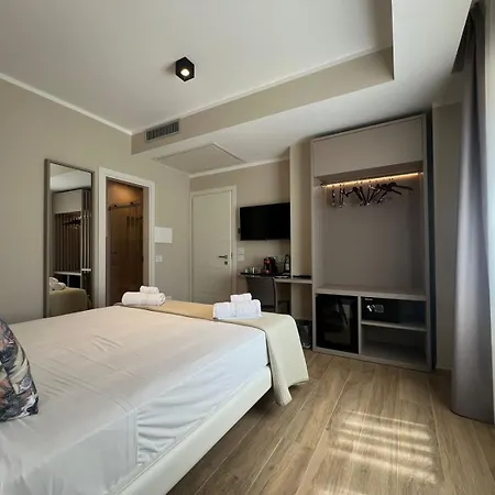 Residenza Gurnea - Free Private Parking Alojamento de Acomodação e Pequeno-almoço Tropea