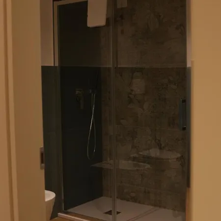 Frühstückspension Residenza Gurnea - Free Private Parking 4*