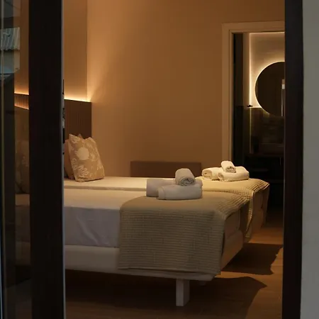 Alojamento de Acomodação e Pequeno-almoço Residenza Gurnea - Free Private Parking 4*