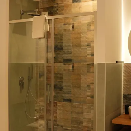 Residenza Gurnea - Free Private Parking Frühstückspension Tropea